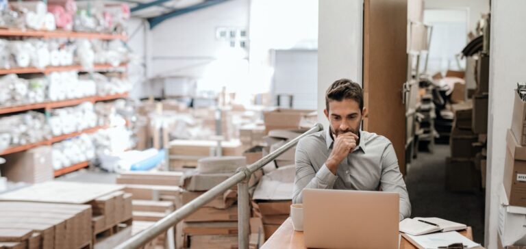 Dicas de automação comercial: elimine obstáculos manuais em seu processo de pedido até o atendimento